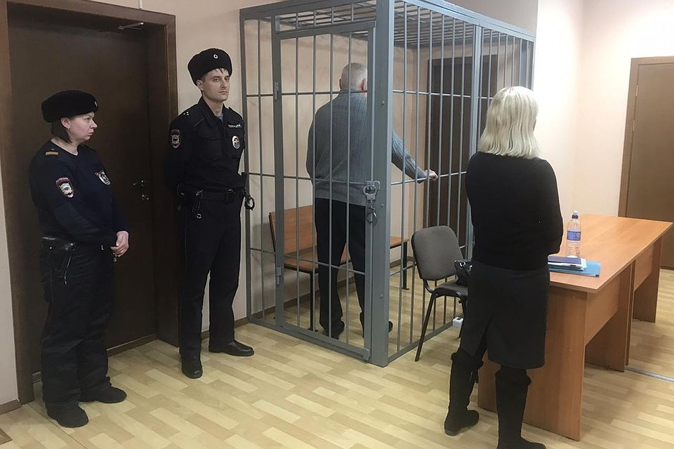 Легендарный следователь оказался под арестом.