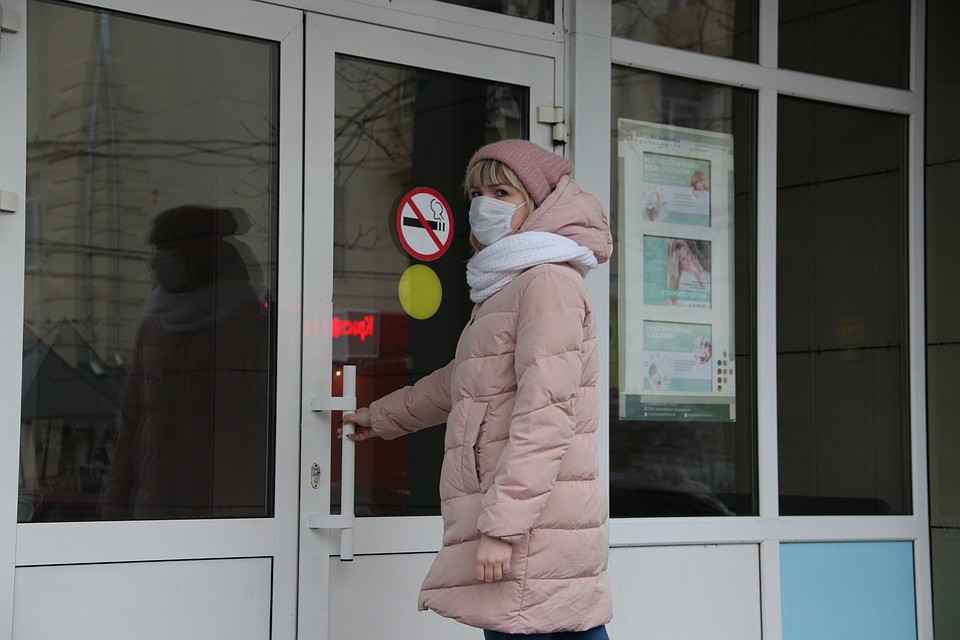 Сообщения о новом заболевании заставили воронежцев отправиться за защитными средствами.