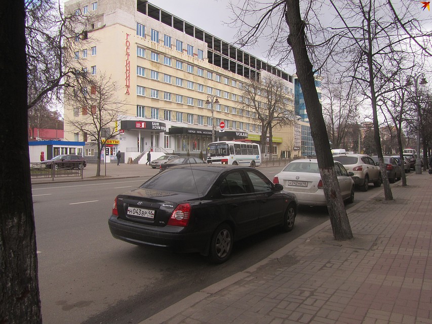 Полицейские остановили авто, так как водитель совершал опасные маневры