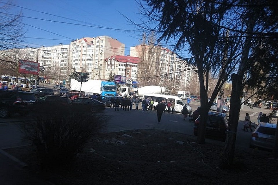 В аварии никто не пострадал.