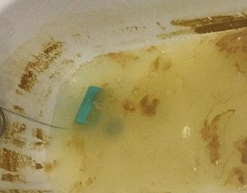 Вот такая вода течет в из кранов некотрых жителей Энгельса