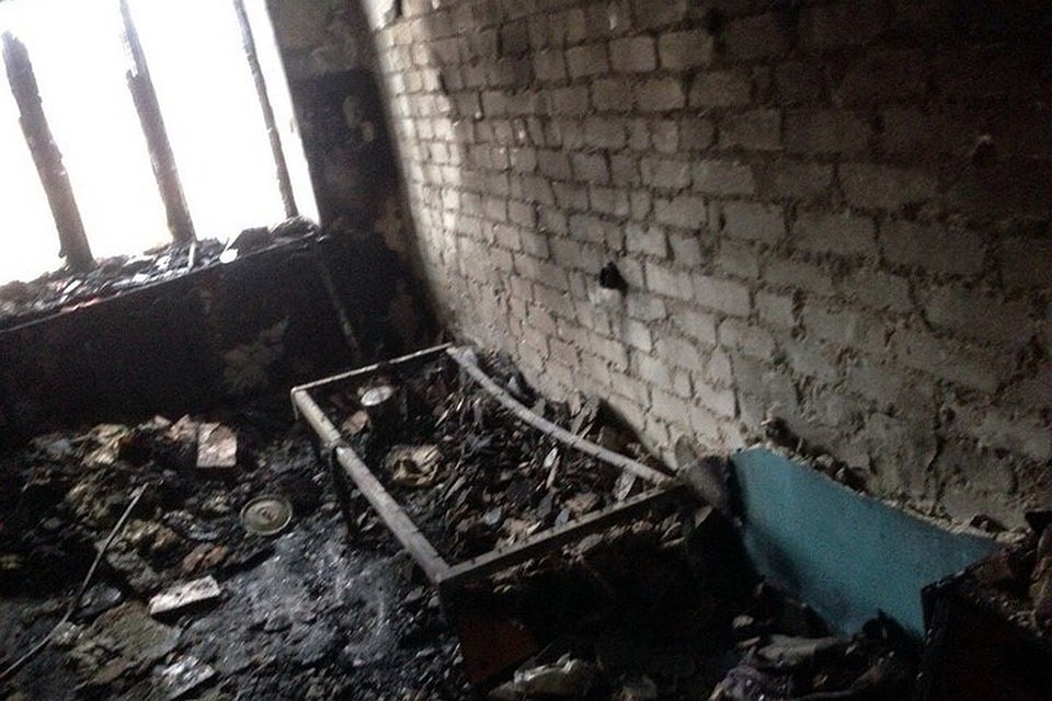 К таким последствиям приводит курение в постели в пьяном состоянии. Фото: МЧС ЛНР