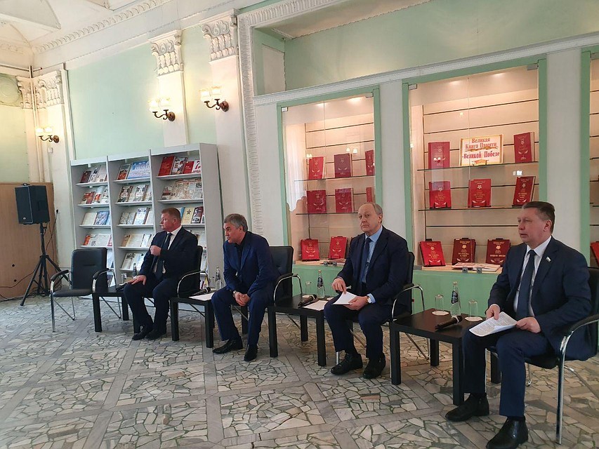 Володин обсудил с зоозащитниками идею нового приюта для животных в Саратове