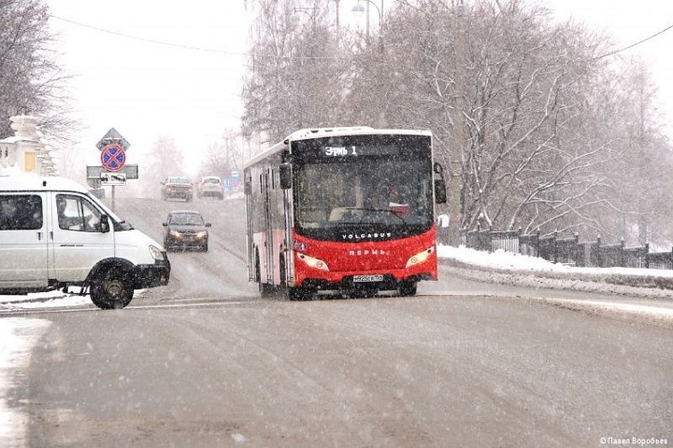 Внутрь моста установили специальные опоры, которые увеличили грузоподъемность моста до 20 тонн. Фото: администрация Перми