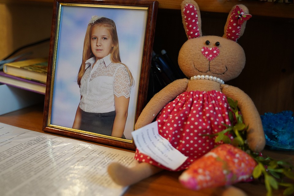 Это зайчика Настя сшила для выставки в прошлом году