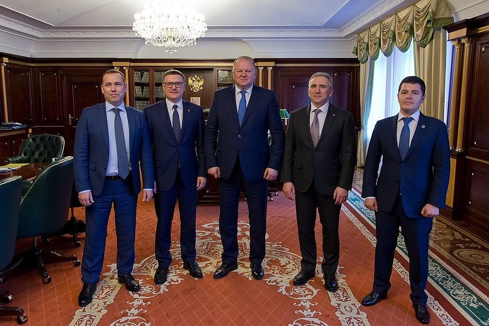 Полпред президента в УрФо Николай Цуканов и губернаторы Большого Урала. Фото: instagram.com/alexeytexler.official