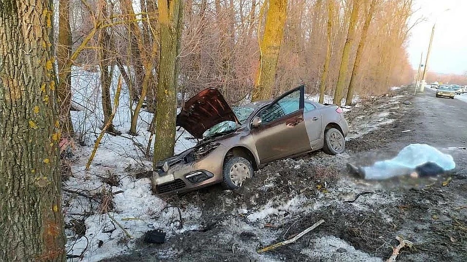 Под Ижевском водитель врезался в КаМАЗ. Он погиб. ФОТО: 1 отдел УГИБДД МВД по Удмуртии