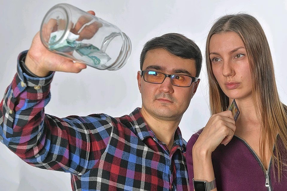 Россияне могут откладывать на "черный день" по 6,6 тысяч рублей