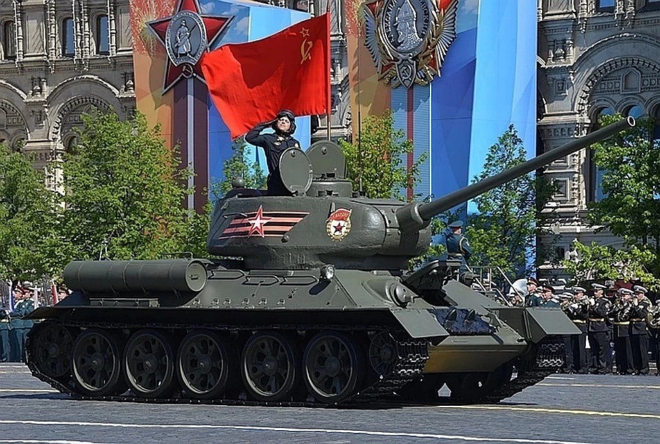 Парад Победы из-за коронавируса отменять не планируют
