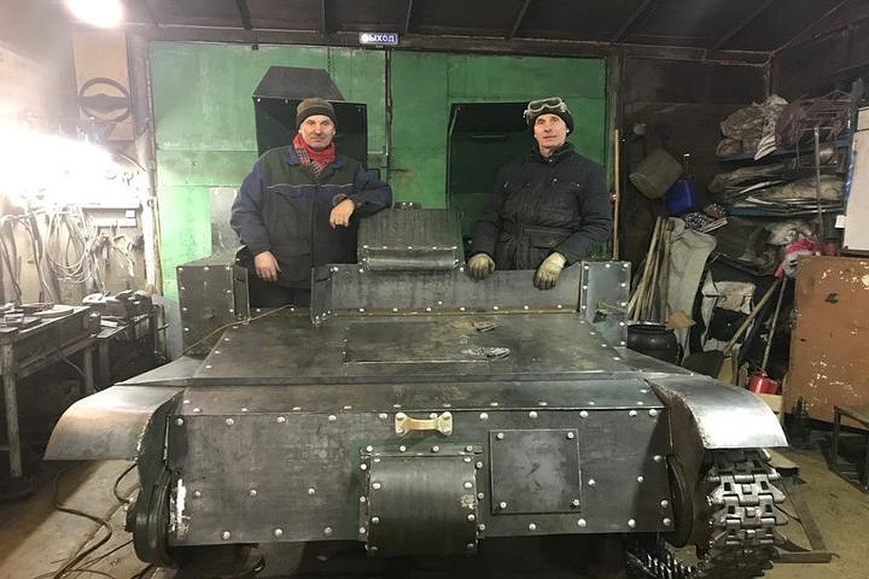 Скоро танкетка будет участвовать в параде.