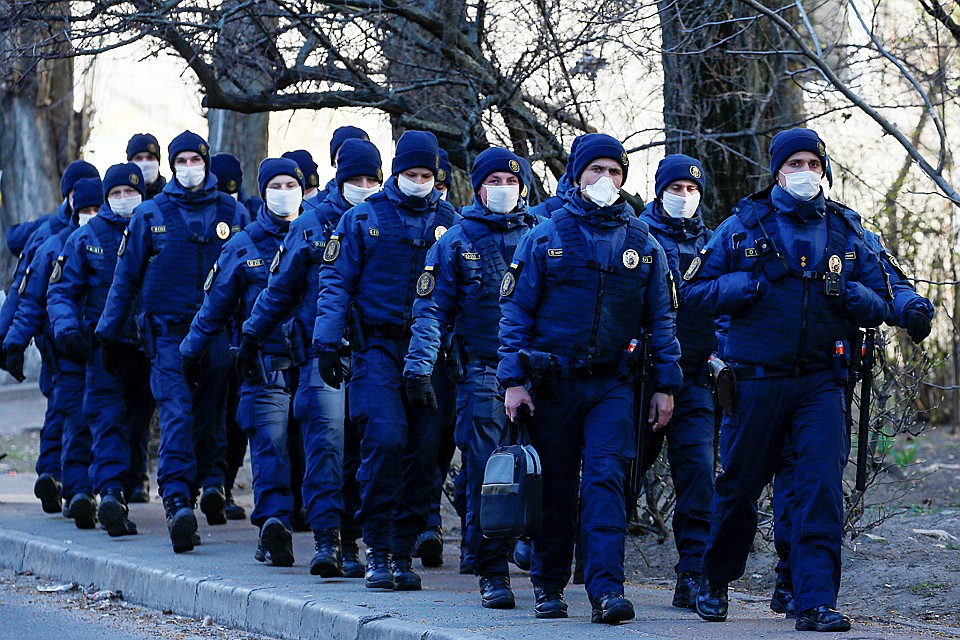 В Киеве резко все изменилось - никто теперь без маски носа не высунет