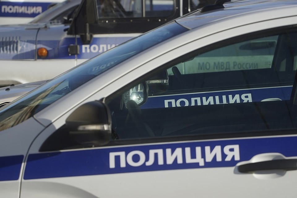 Сейчас полицейские активно обсуждают между собой предстоящие рабочие выходные