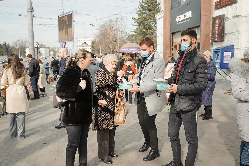 Молодежь, не забывайте про стариков!