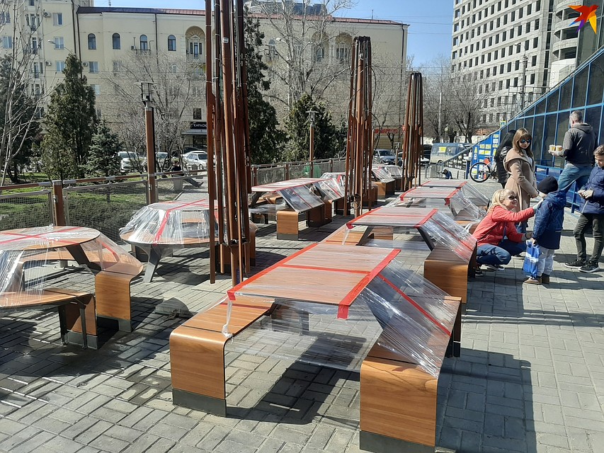 На ближайшую неделю все столики в заведениях закрыты.