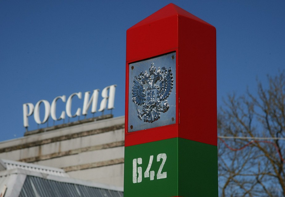 Россия закрывает границы из-за угрозы коронавируса