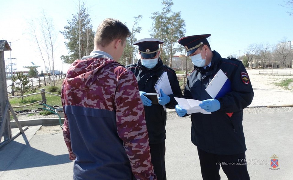 Каждый день полицейские напоминают волгоградцам о правилах.