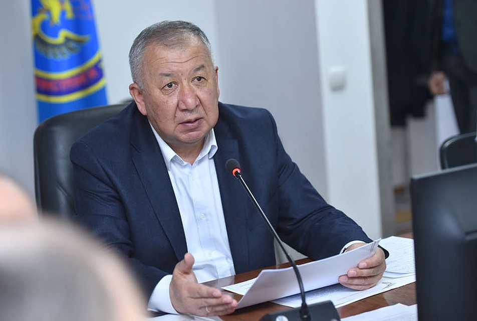 Штаб во главе с Бороновым приступил к поиску виновных в заражении медиков.