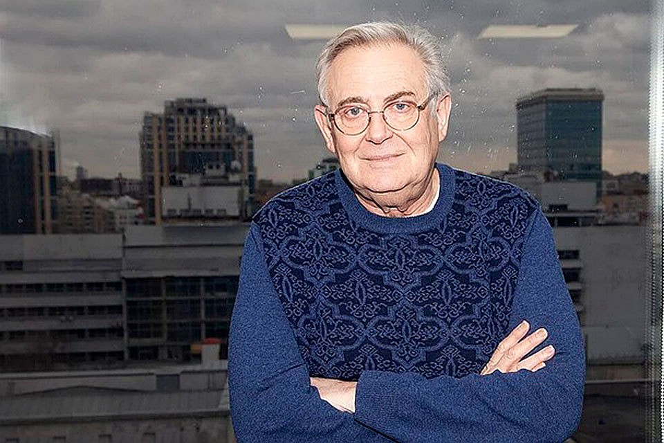 Юрий Стоянов