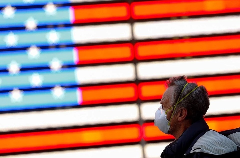 Вирус убил почти 90 тысяч человек в США