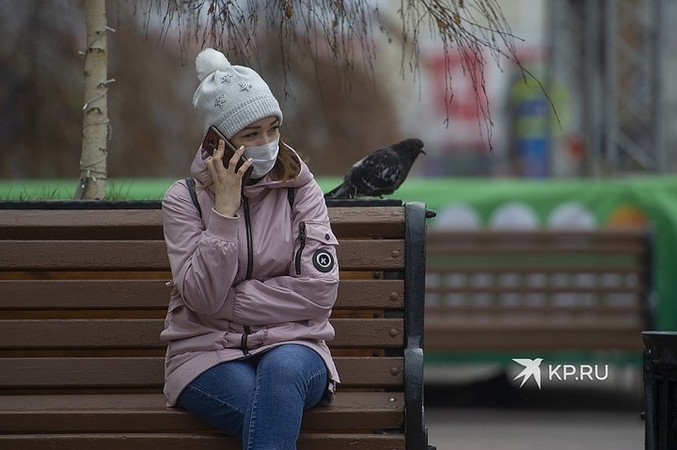 Из-за коронавируса число звонков на "горячие линии" службы психологической помощи значительно увеличилось