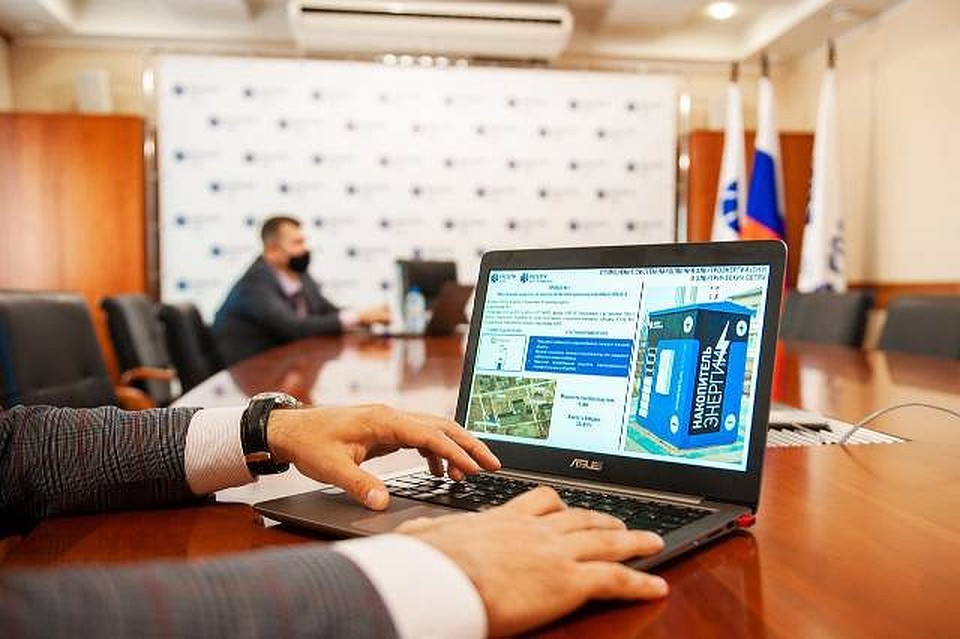 Курс обучения рассчитан на 27 академических часов, проводят его ведущие специалисты компаний «Россети Центр» и «Россети Центр и Приволжье».