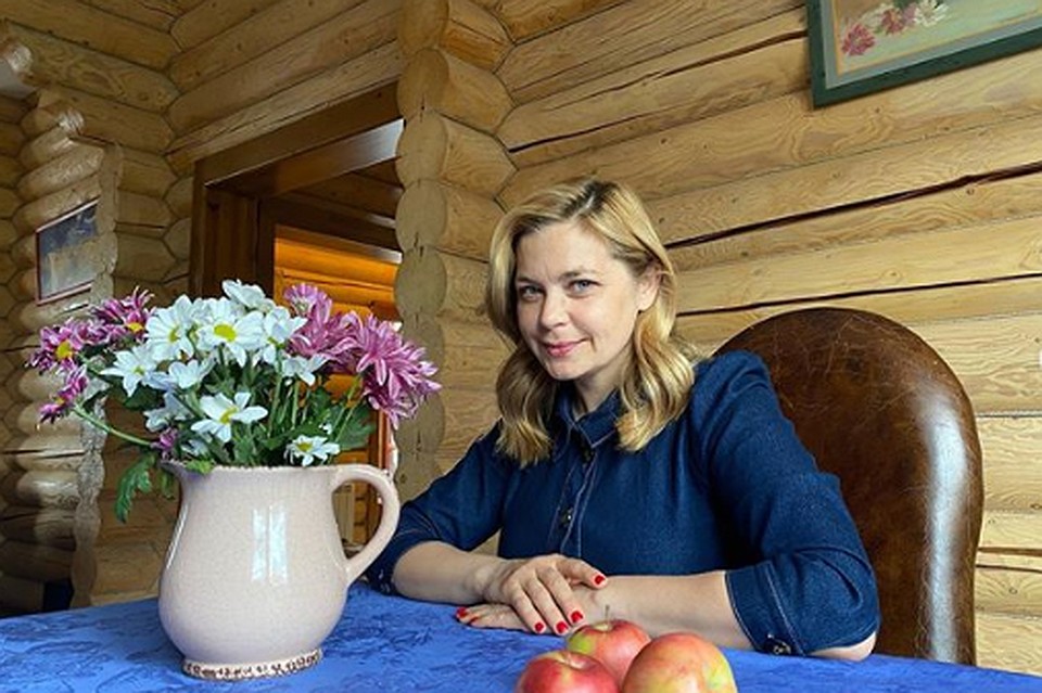 Ирина Пегова заявила, что мама отбирает у нее наряды и носит их сама.