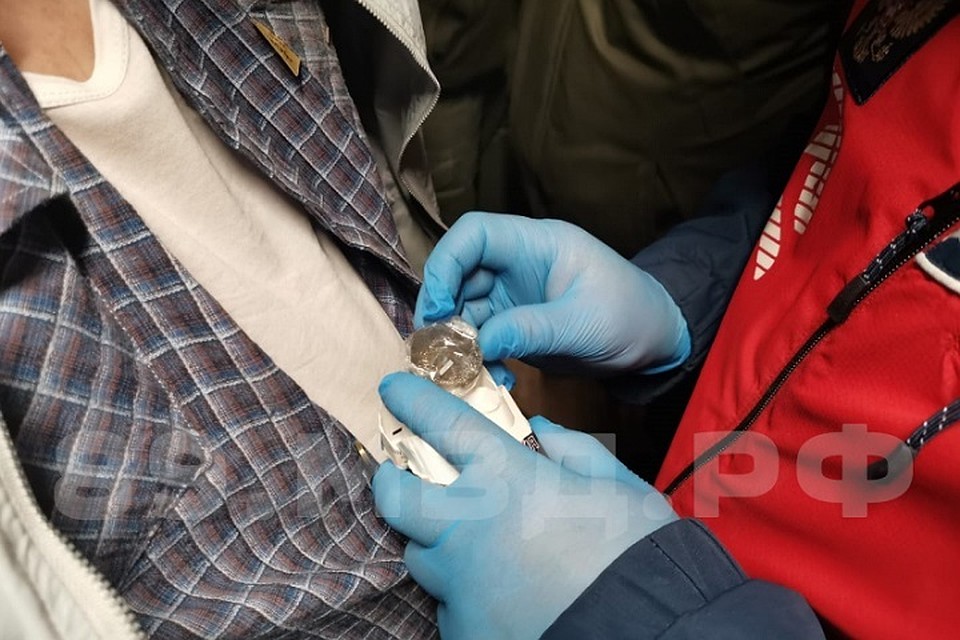 В Тарко-Сале задержали мужчину с крупной партией гашиша Фото: 89.мвд.рф