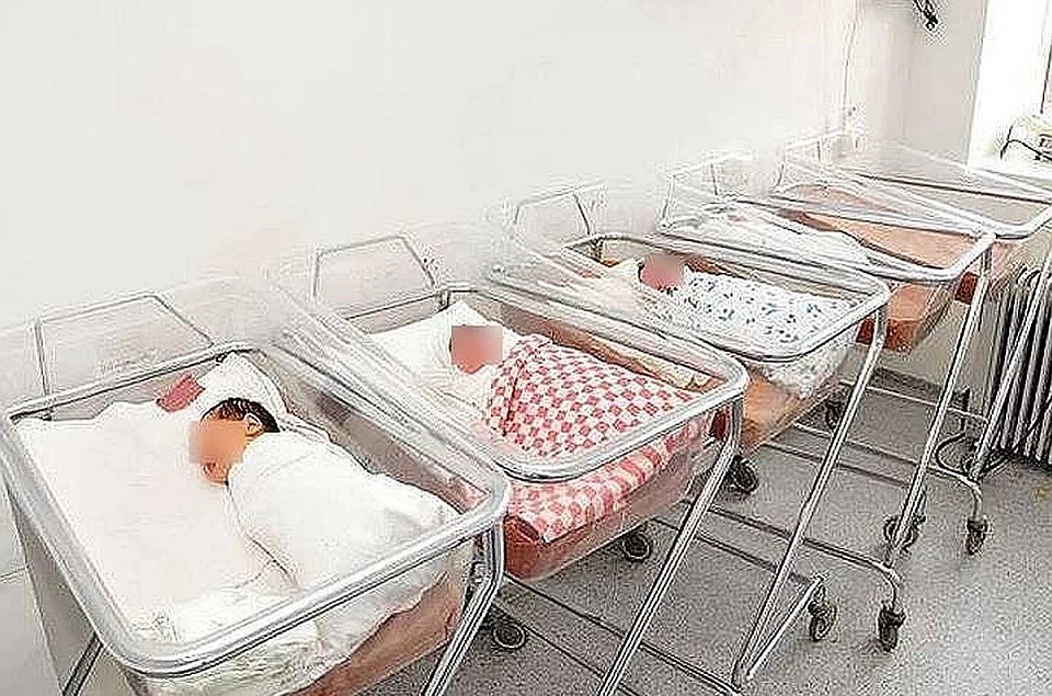 Новорожденным и детям до двух лет носить маски опасно
