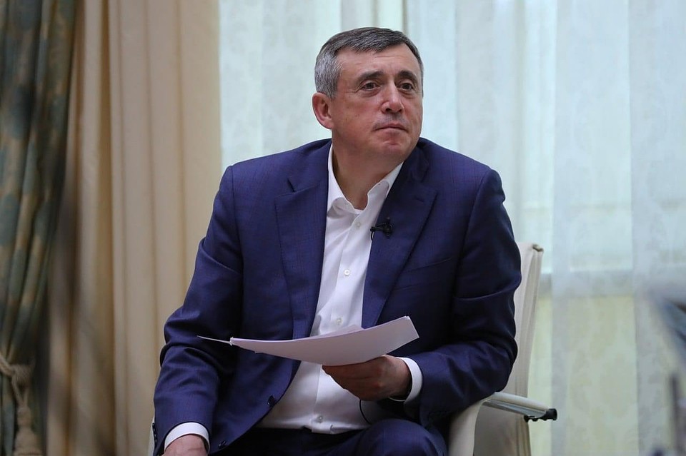 Валерий Лимаренко считает, что эпидемиологическая ситуация в регионе остается стабильной. Фото: пресс-служба губернатора Сахалинской области