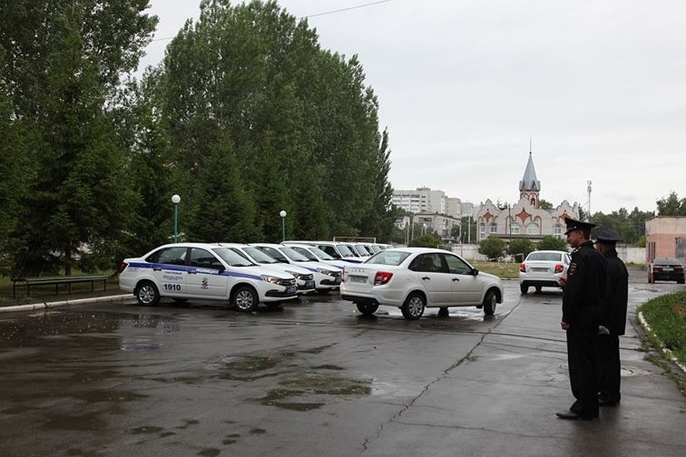 В Барнауле полицейские получили 12 новых служебных автомобилей.