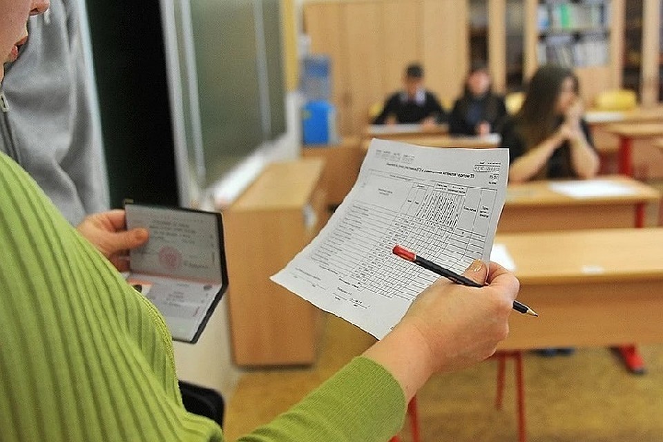 Несмотря на пандемию коронавируса и перчаточно-масочный режим, лица выпускников должны быть видны.