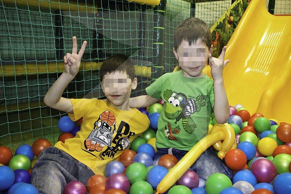 Тела мальчиков пробыли в воде около семи месяцев