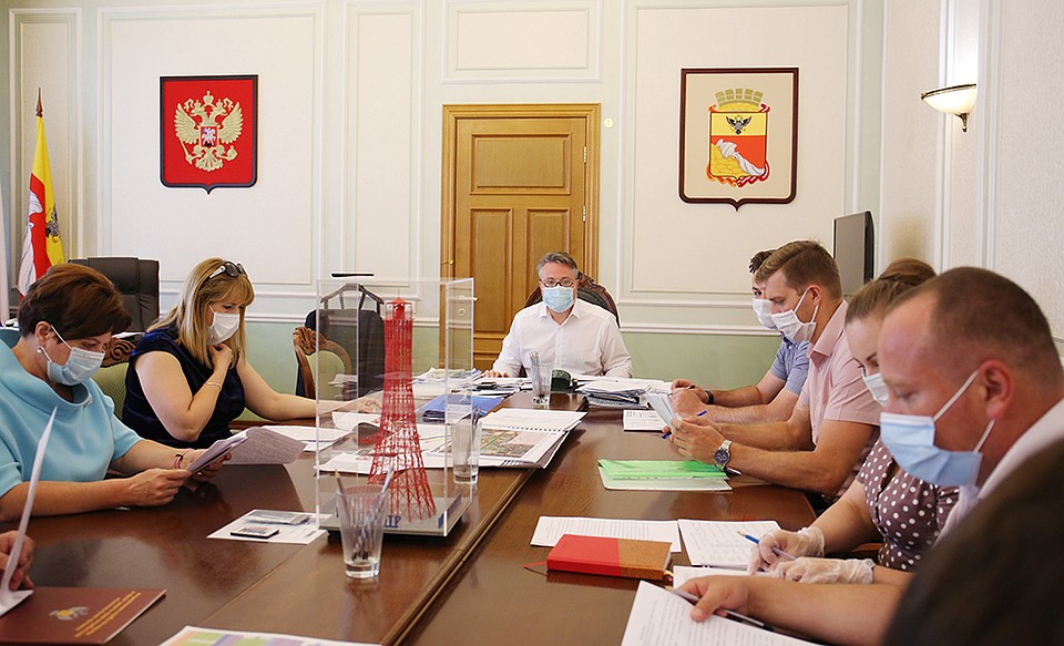 В мэрии состоялось совещание по поддержке отрасли общепита на период действия ограничительных мер. Фото администрации Воронежа.