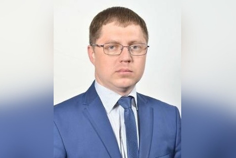 Кузбасский депутат проверил безопасность на избирательном участке. Фото: Личный архив