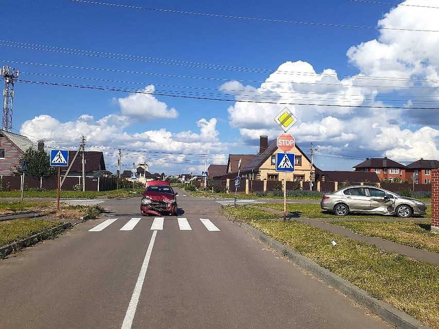 В ДТП получили травмы пассажирки авто