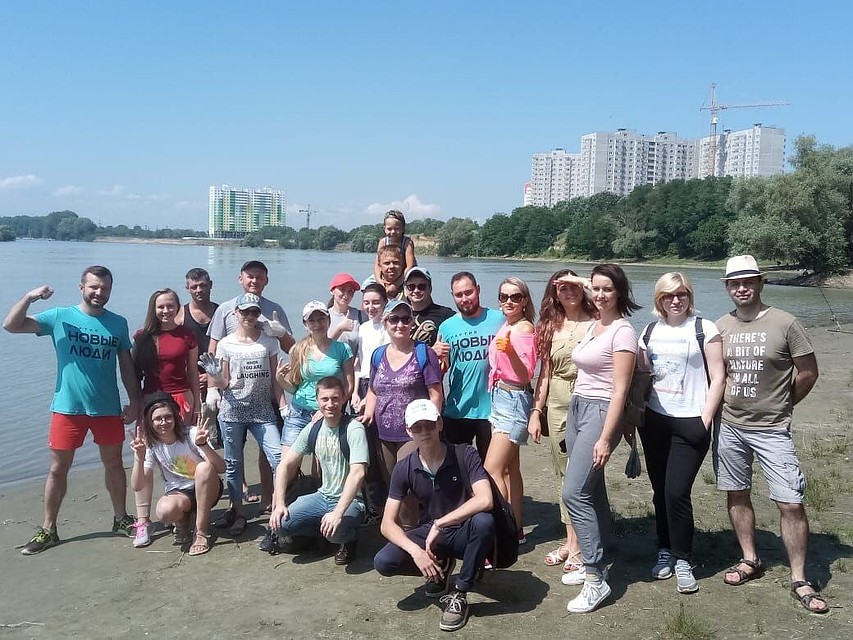 "Новые люди" убрали берег Кубани