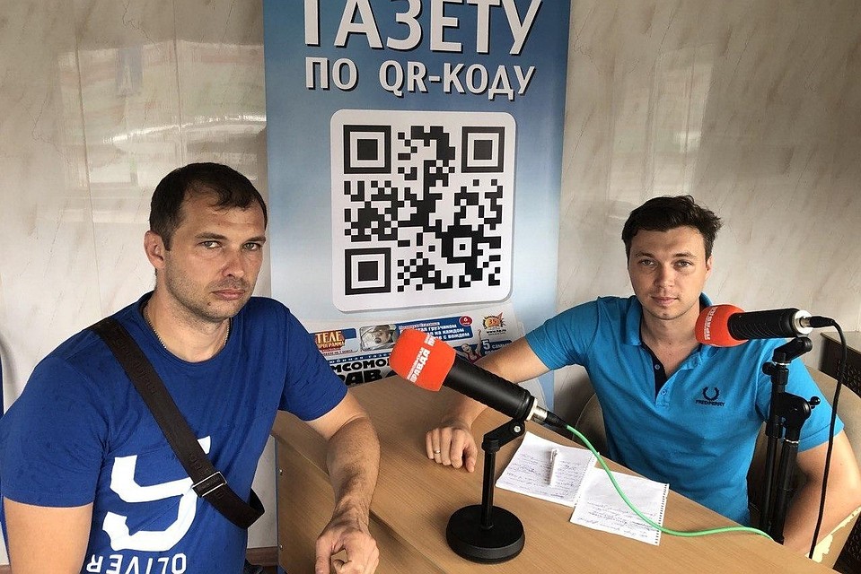 Игорь Еременко слева