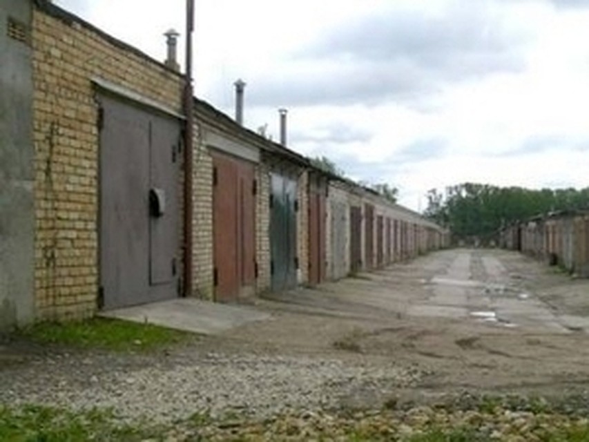 Дуэль произошла в гаражном кооперативе