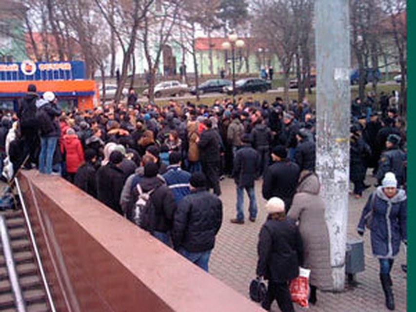 В Белгороде на митинг против фальсификации результатов выборов пришло сто человек.