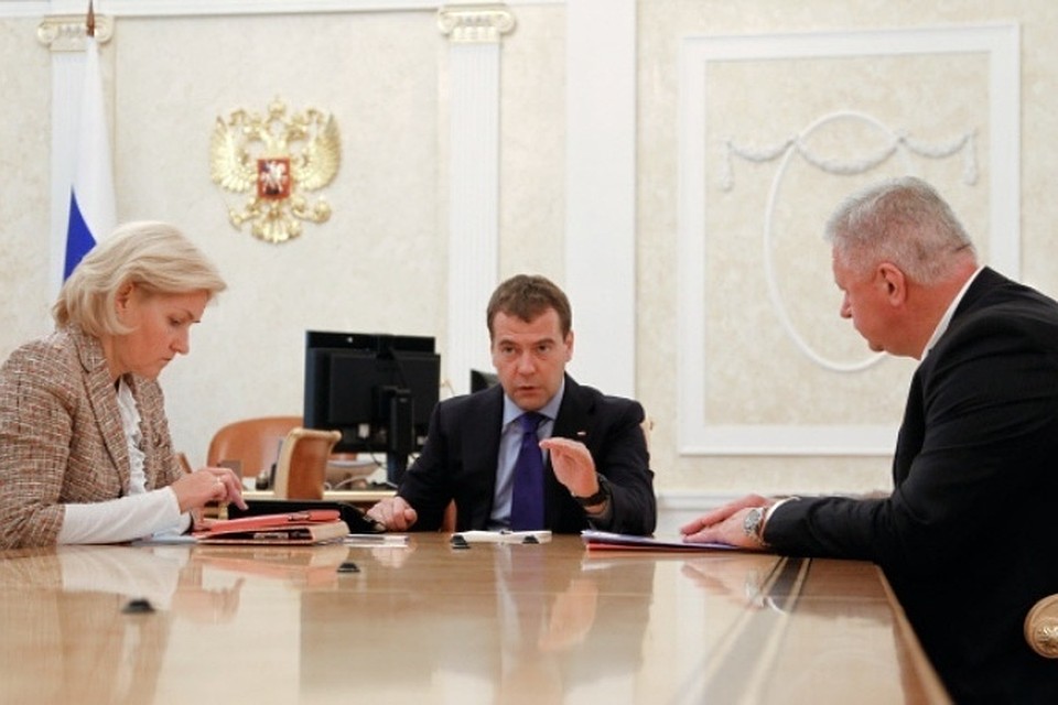 Дмитрий Медведев провел встречу с вице-премьером Ольгой Голодец и руководителем Федерации независимых профсоюзов Михаилом Шмаковым