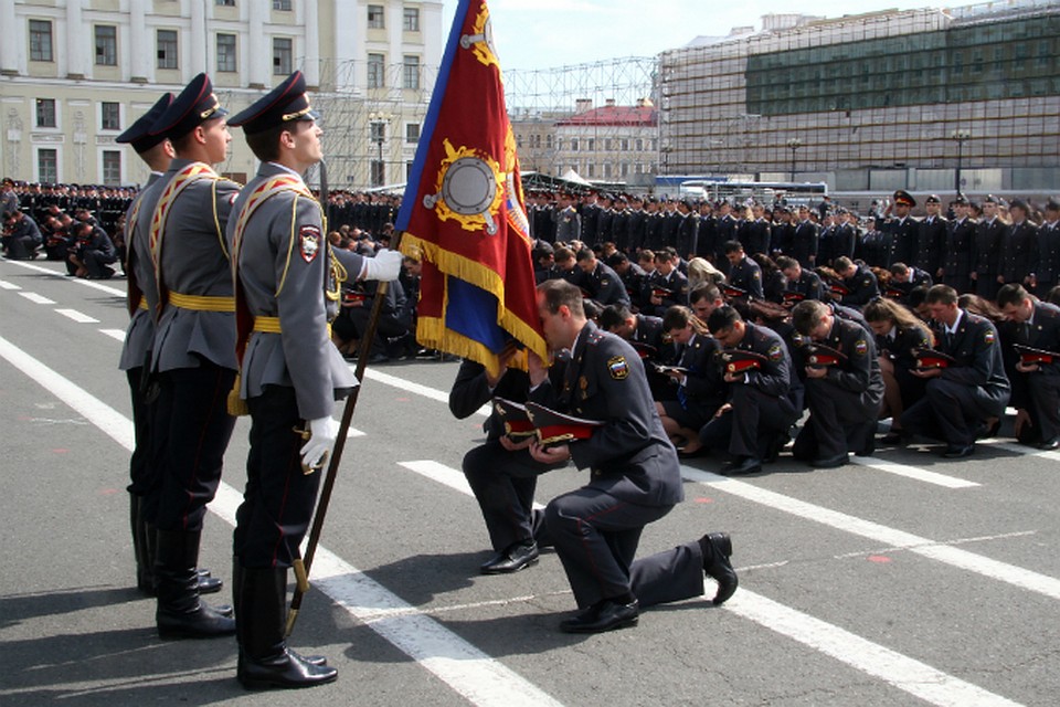 Не все молодые, честные и дерзкие справятся со службой в полиции.