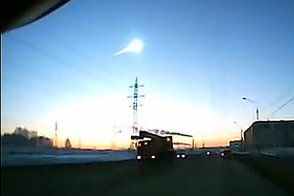 Яркие вспышки в небе видели жители Челябинска, Копейска и даже Екатеринбурга