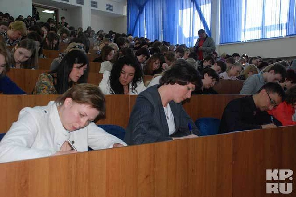 Около полутора тысяч ульяновцев приняли участие во Всероссийской акции «Тотальный диктант».