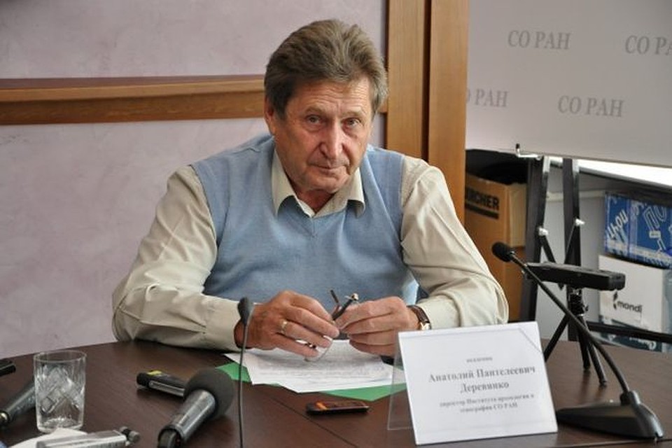 Анатолий Деревянко - один из авторов открытия денисовского человека, хочет найти в Денисовой пещере еще одного нашего предка.