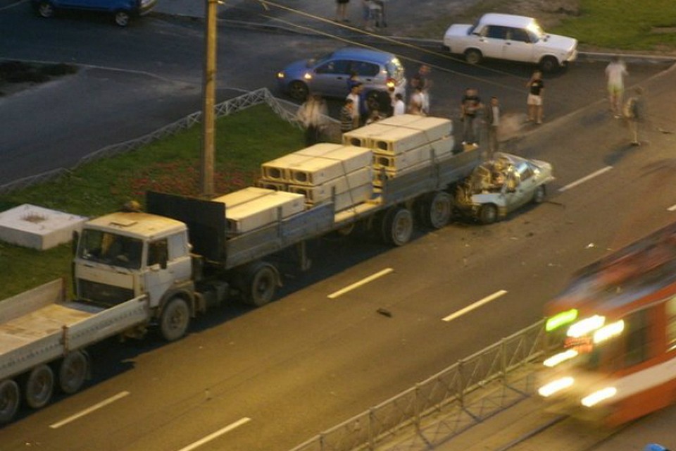 В ночной аварии погибло пять человек