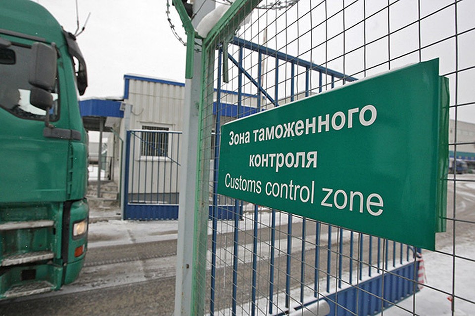 Через границу можно переместить, не декларируя, товары на общую сумму не более 1500 евро и весом до 50 килограмм
