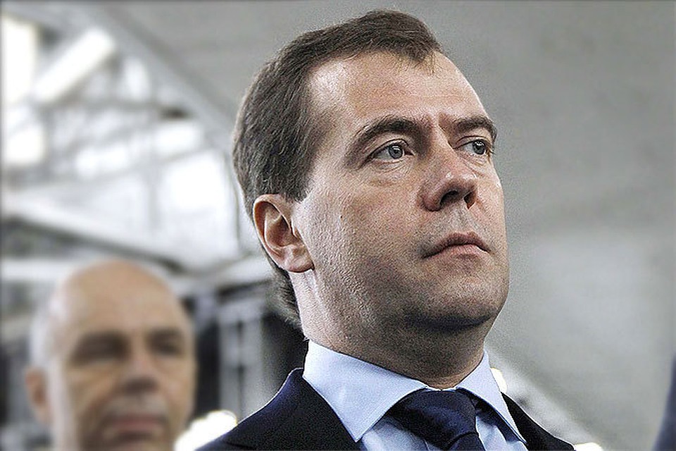 Дмитрий Медведев посетил старейший завод шампанских вин в России Абрау-Дюрсо.