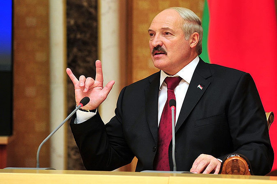 Президент Белоруссии Александр Лукашенко поздравил Башара Асада с избранием на пост президента Сирийской Арабской Республики