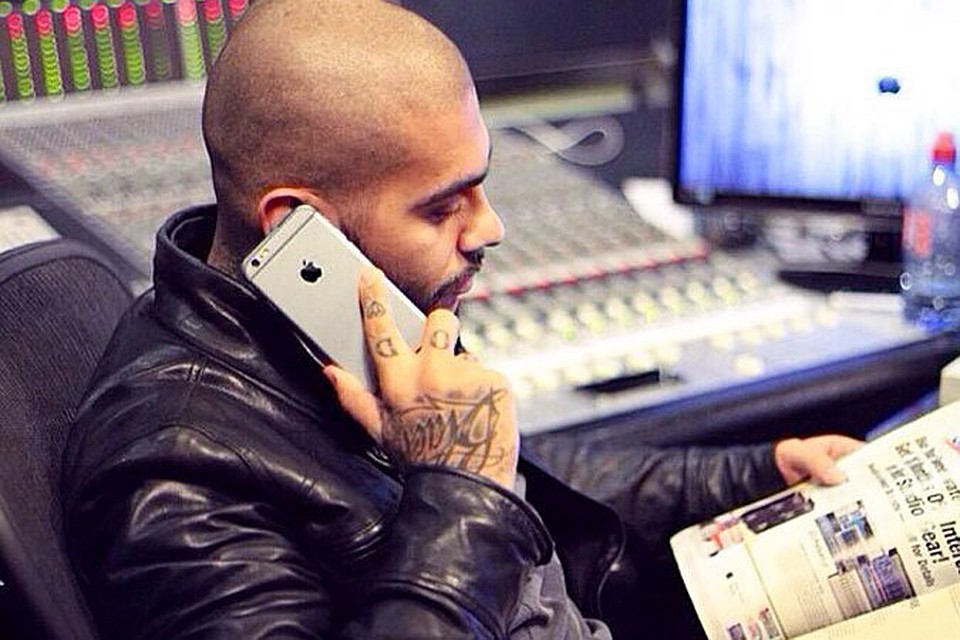 Одним из первых обладателей iphone 6 стал Black Star и молодой папа Тимати