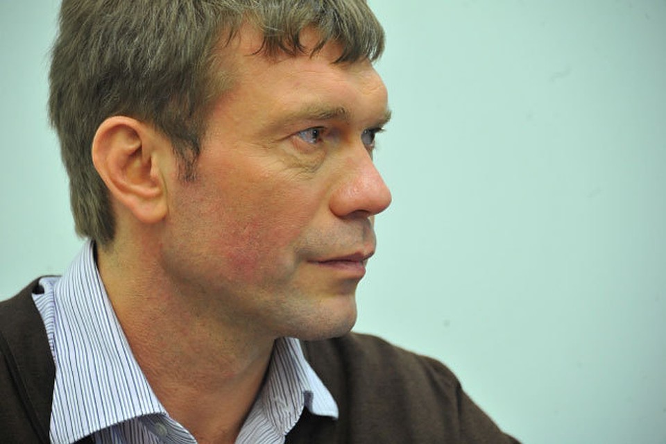 Олег Царев.
